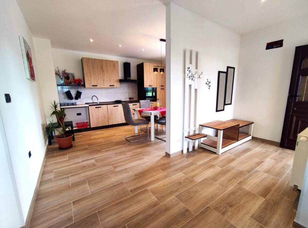 Apartmani Melia Marčelji Dış mekan fotoğraf
