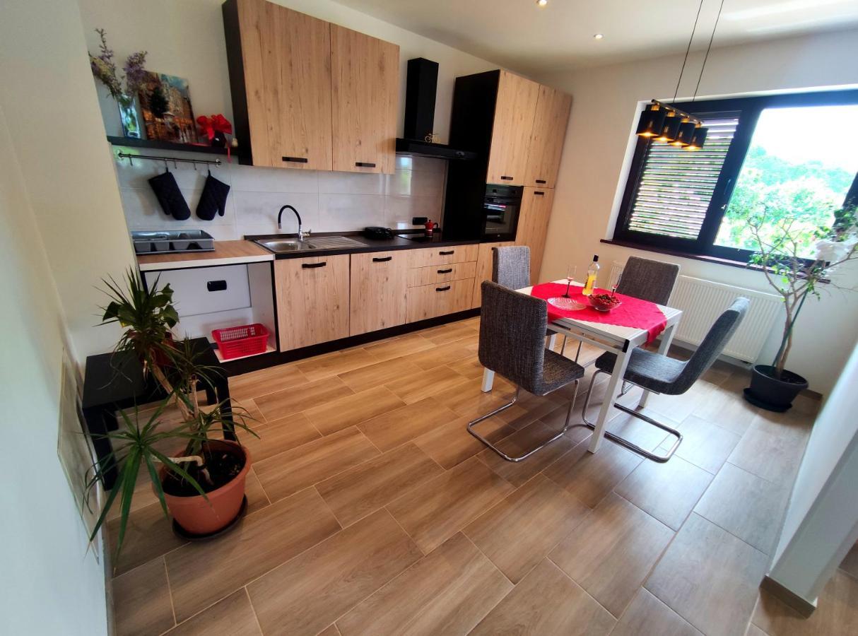 Apartmani Melia Marčelji Dış mekan fotoğraf