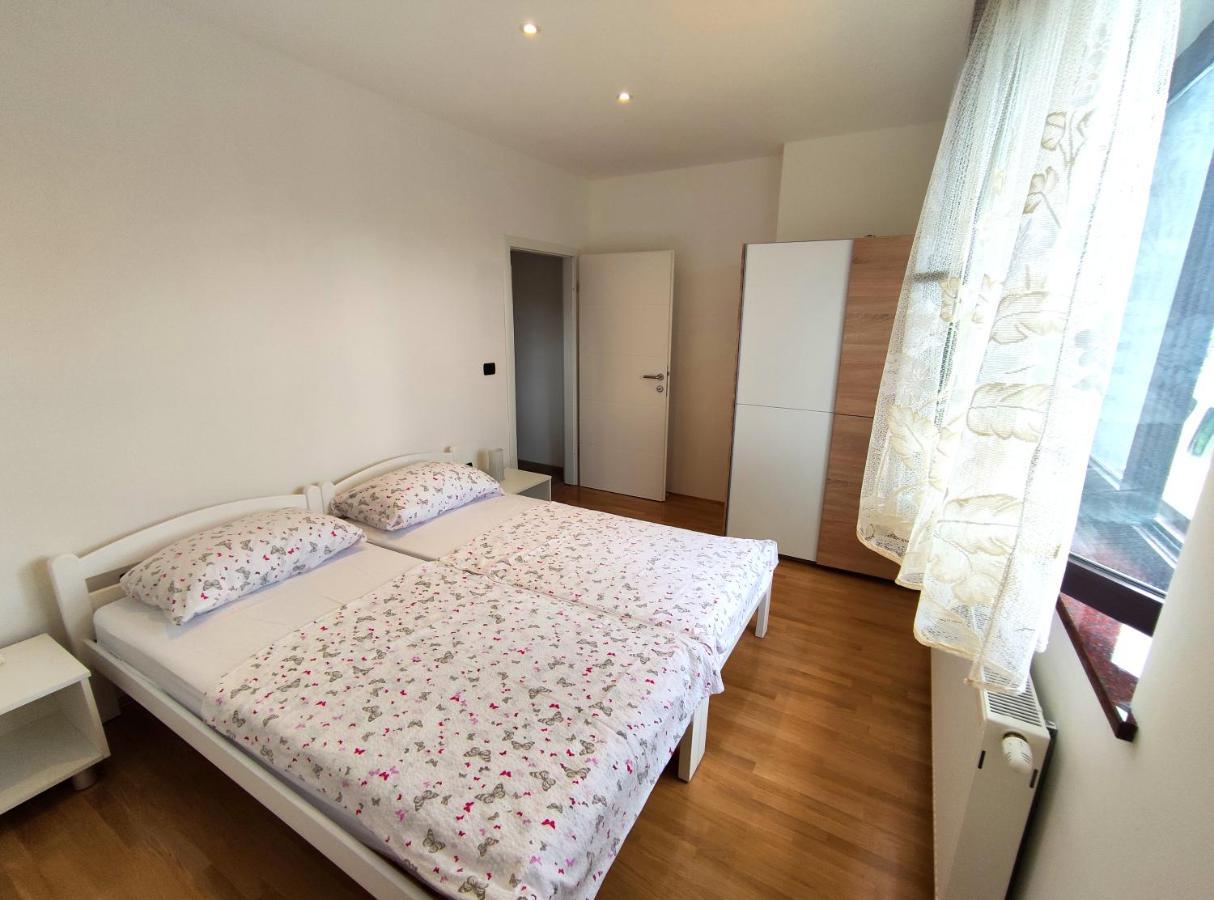 Apartmani Melia Marčelji Dış mekan fotoğraf