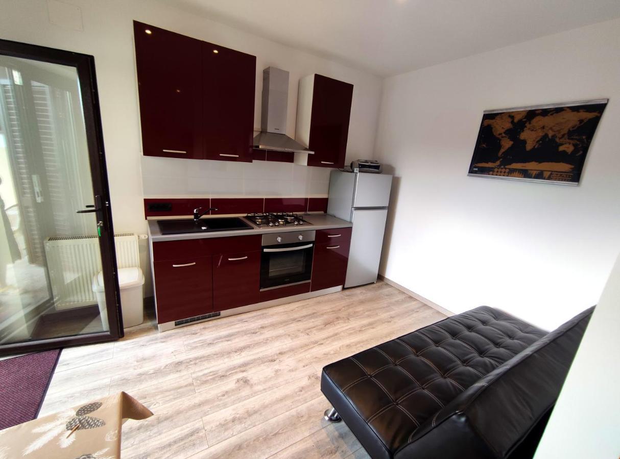 Apartmani Melia Marčelji Dış mekan fotoğraf